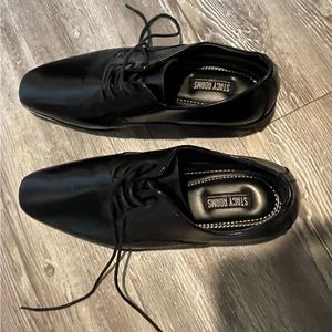 Black Stacy Adam’s dress shoes
